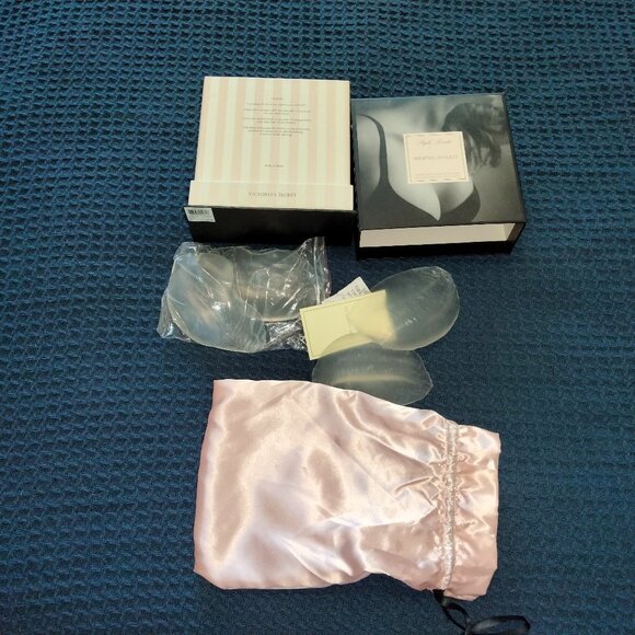 VICTORIAS SECRET SHAPING INSERTS - 2 sets in box - Picture 1 of 10